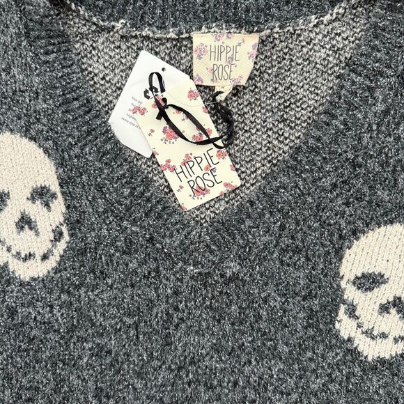 Hippie Rose Charcoal Skull V-Neck Cropped Sweater Size Medium - Picture 3 of 9